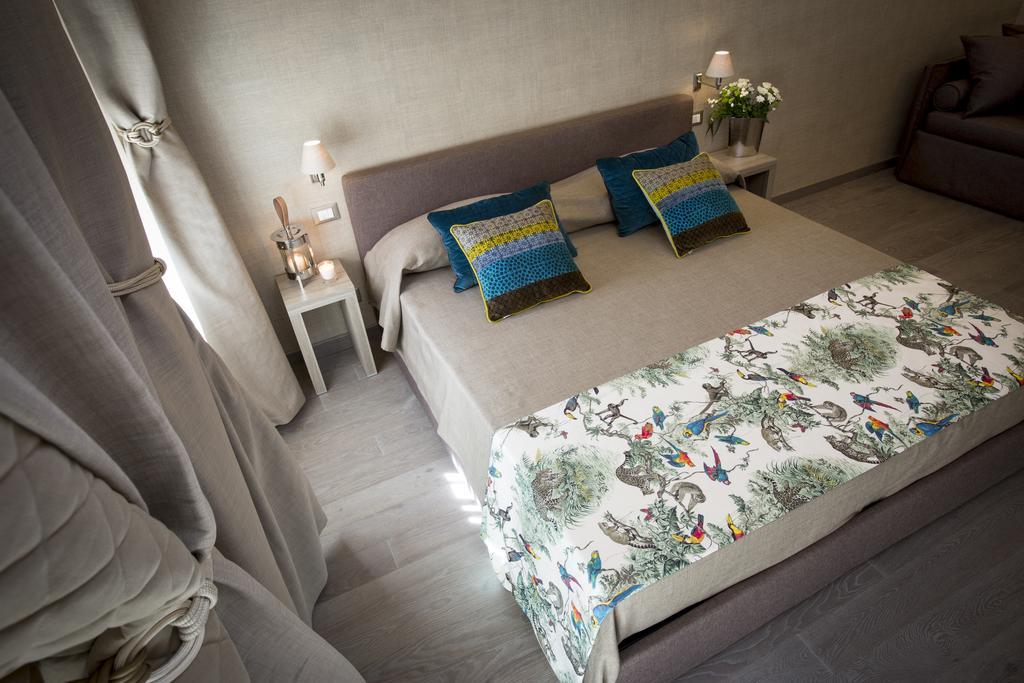 Thebed Bed & Breakfast 3*